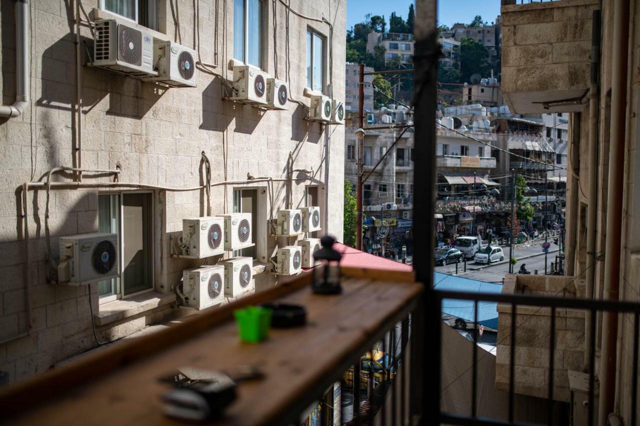 The Cabin Hostel Amman Bagian luar foto